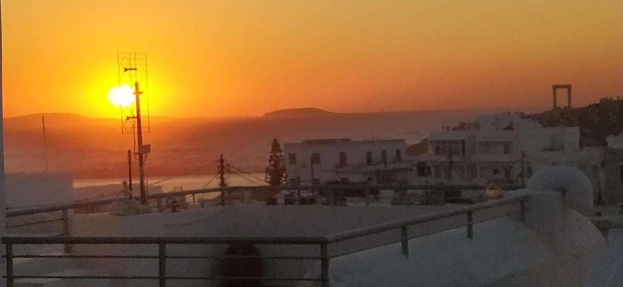 Naxion Esti - Διαμονή Στην Παλιά Χώρα Της Νάξου Naxos City Exterior foto