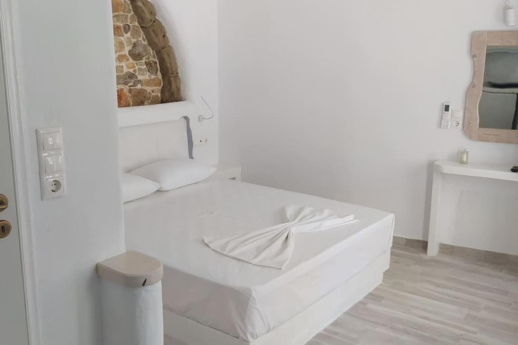 Naxion Esti - Διαμονή Στην Παλιά Χώρα Της Νάξου Naxos City Exterior foto